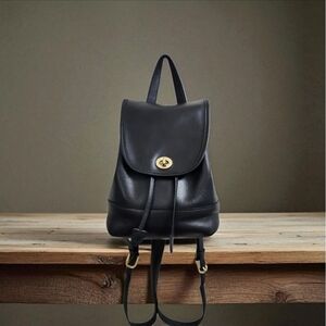 Vintage Coach  Black Leather Daypack Backpack 9960
